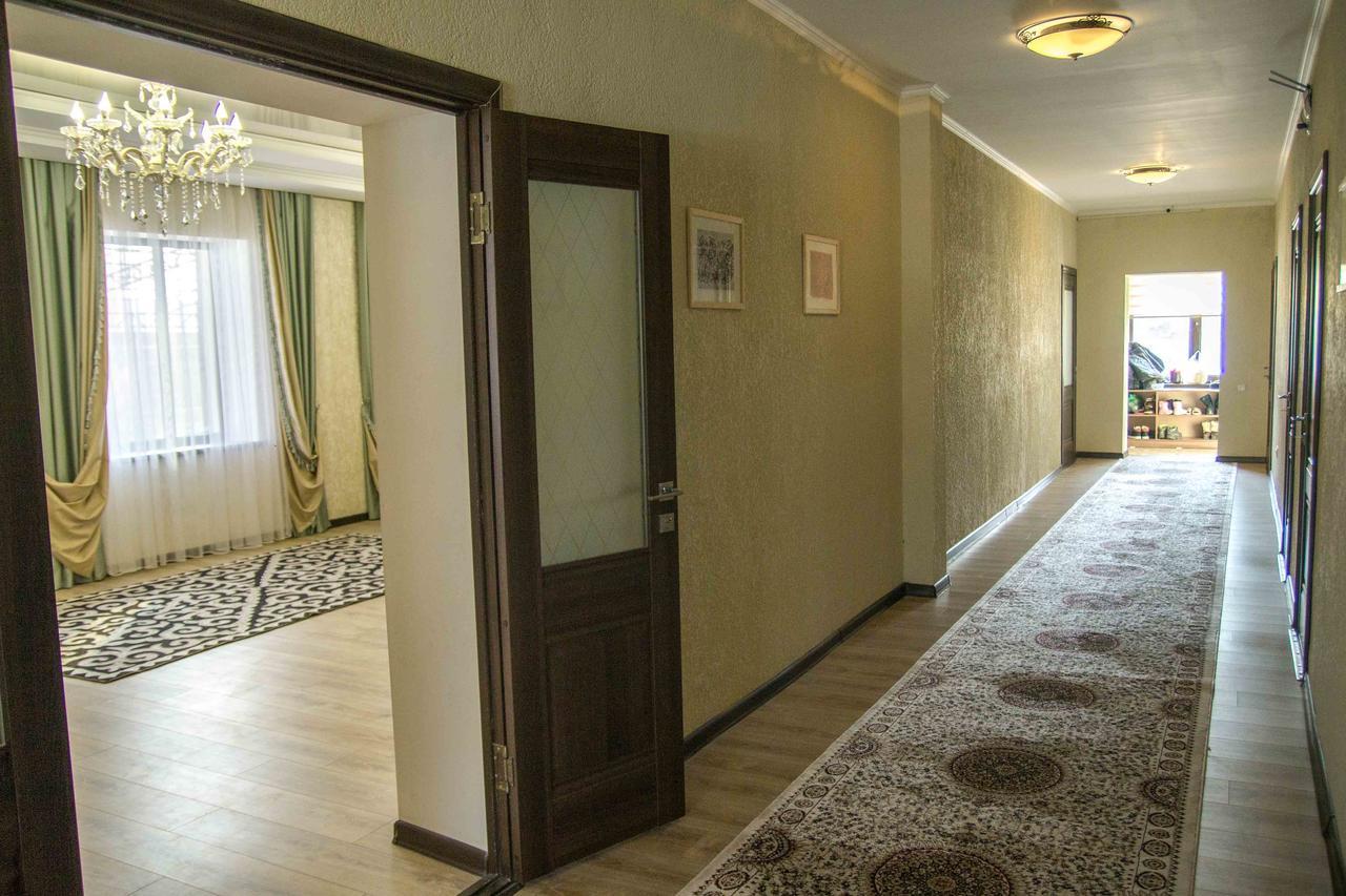 Mount Yard Karakol Hotell Eksteriør bilde